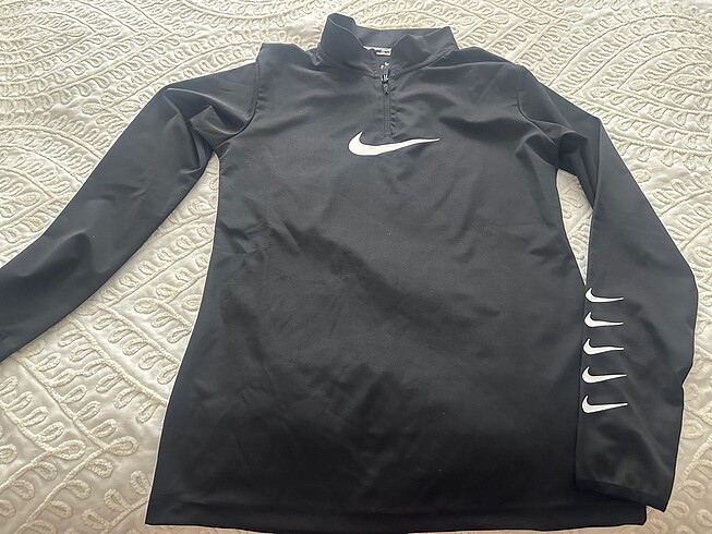 Nike spor tişörtü