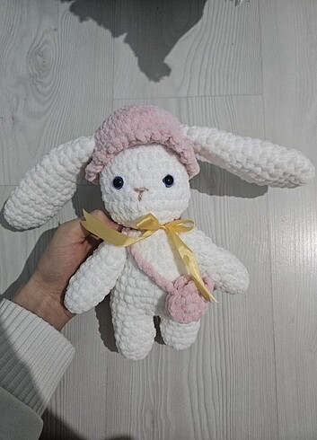 AMUGURUMİ TAVŞAN 
