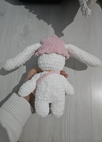  AMUGURUMİ TAVŞAN 