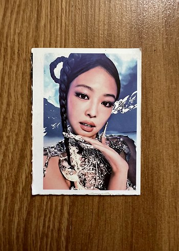 Arkalı önlü Jennie fotokart