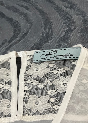 Dantel Detaylı Kısa Kollu bluz - Görsel 3