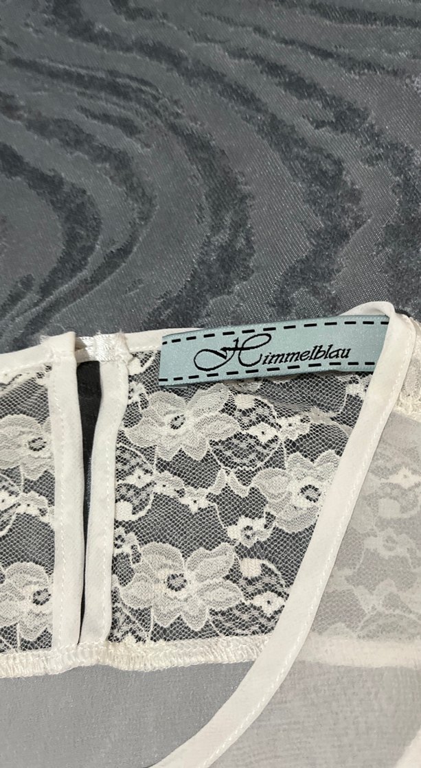 Dantel Detaylı Kısa Kollu bluz - Görsel 3