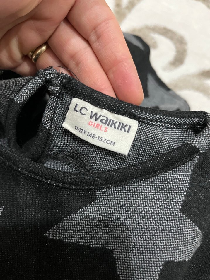 Kız Çocuk Siyah Payetli Yıldız Desenli Elbise - Görsel 3