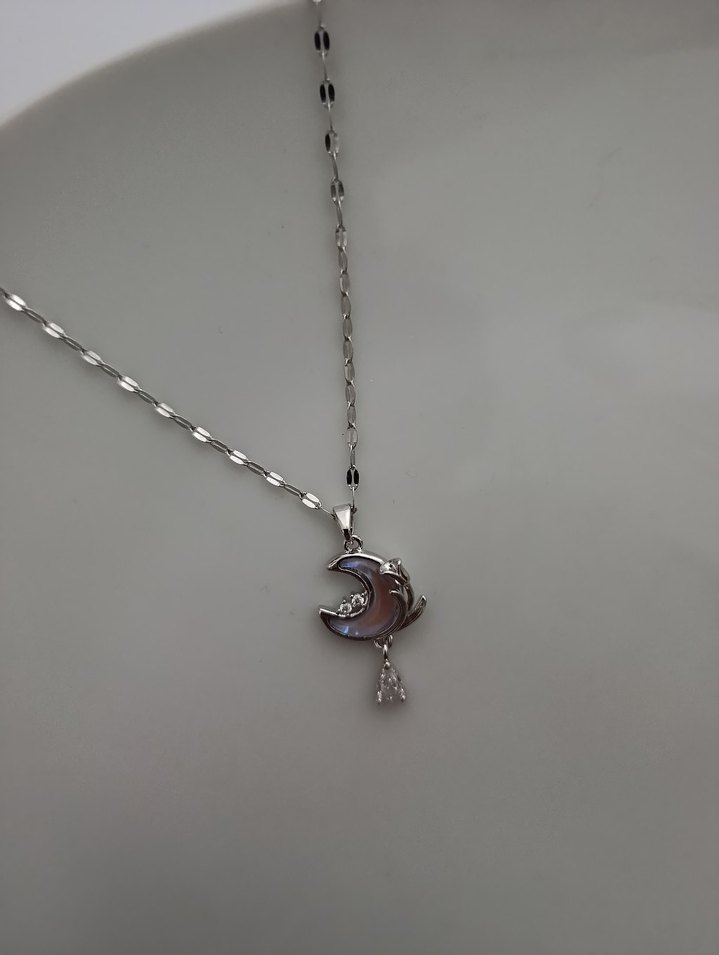 İnce Zincirli Ay Kolye - Görsel 3