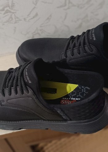 Skechers Siyah Su Geçirmez Erkek Ayakkabı 43 Numara - Görsel 4