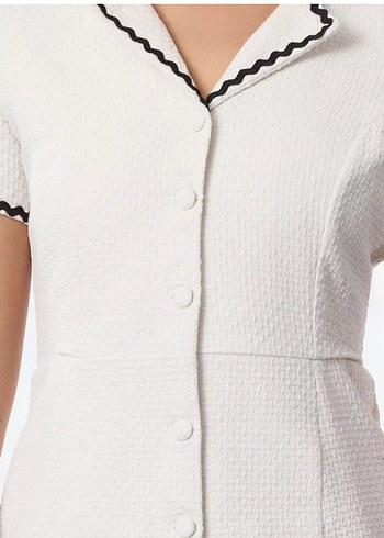 Düğmeli Beyaz V Yaka Ofis Elbisesi - Görsel 2