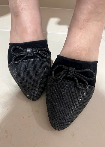 Siyah Yılan Derisi Desenli Topuklu Kadın Terlik - Görsel 2