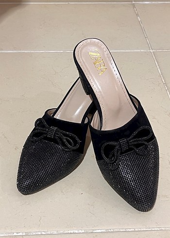 Siyah Yılan Derisi Desenli Topuklu Kadın Terlik - Görsel 3