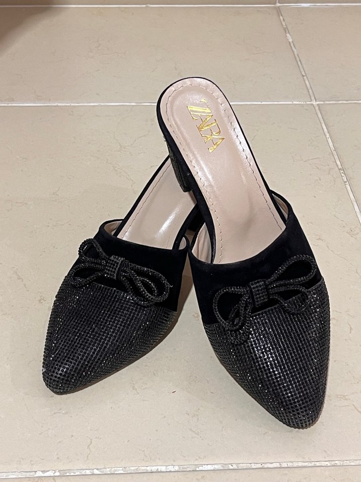 Siyah Yılan Derisi Desenli Topuklu Kadın Terlik - Görsel 3