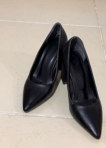 Kadın Siyah Modern Klasik Topuklu Ayakkabı - Görsel 3