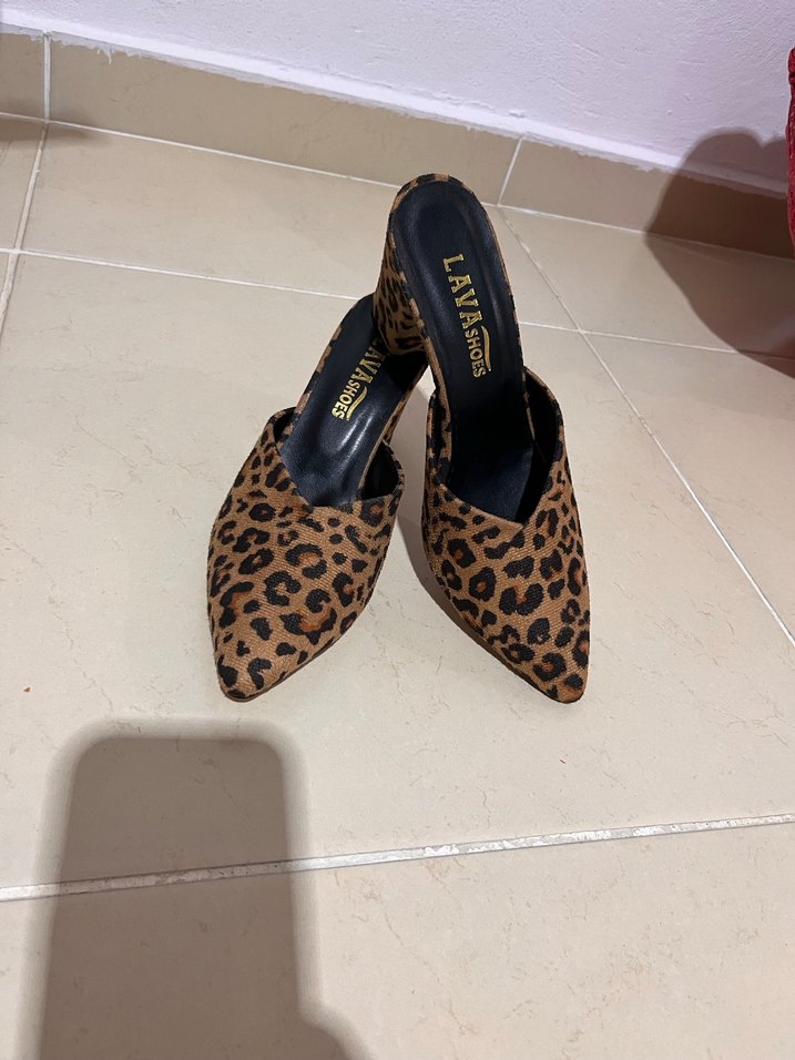 Leopar Desenli Süet Topuklu Kadın Stiletto - Görsel 3