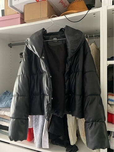 ZARA BOMBER MONT