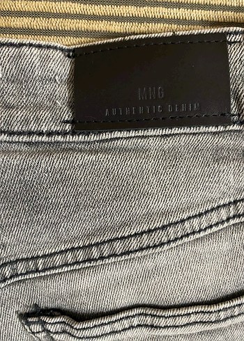 Mango Gri Mom Fit Kadın Denim Pantolon - Görsel 6