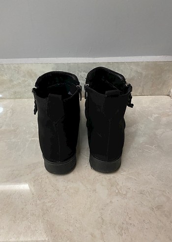 Siyah Süet Fermuarlı Kadın Bot - Görsel 4