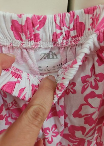 Zara Pembe Desenli Fırfırlı Kız Bluzu