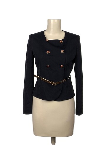 Diğer Blazer %70 İndirimli.