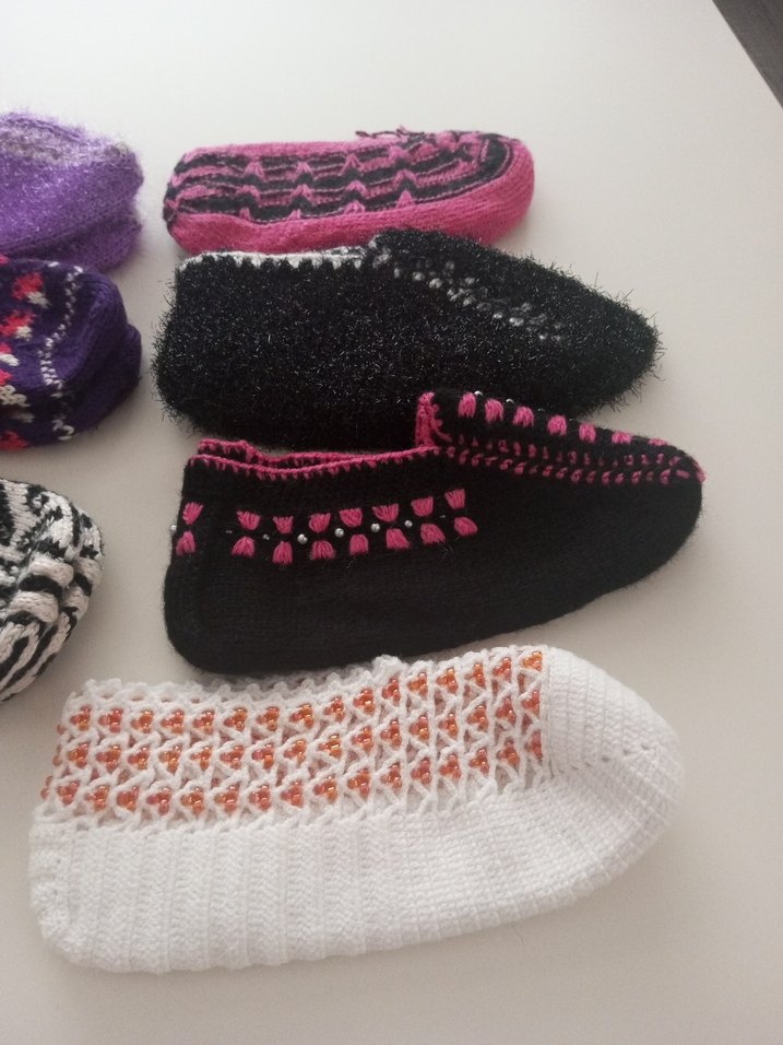 Nakışlı Renkli Örgü patik adet fiyatı - Görsel 2