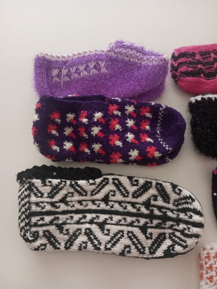 Nakışlı Renkli Örgü patik adet fiyatı - Görsel 3