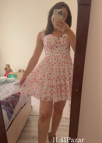 Çiçek Desenli Fırfırlı Beyaz Midi Elbise - Görsel 5