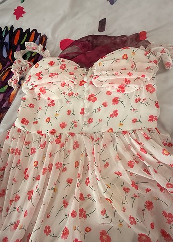 Çiçek Desenli Fırfırlı Beyaz Midi Elbise - Görsel 3