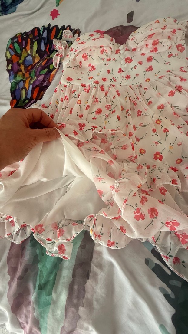 Çiçek Desenli Fırfırlı Beyaz Midi Elbise - Görsel 2