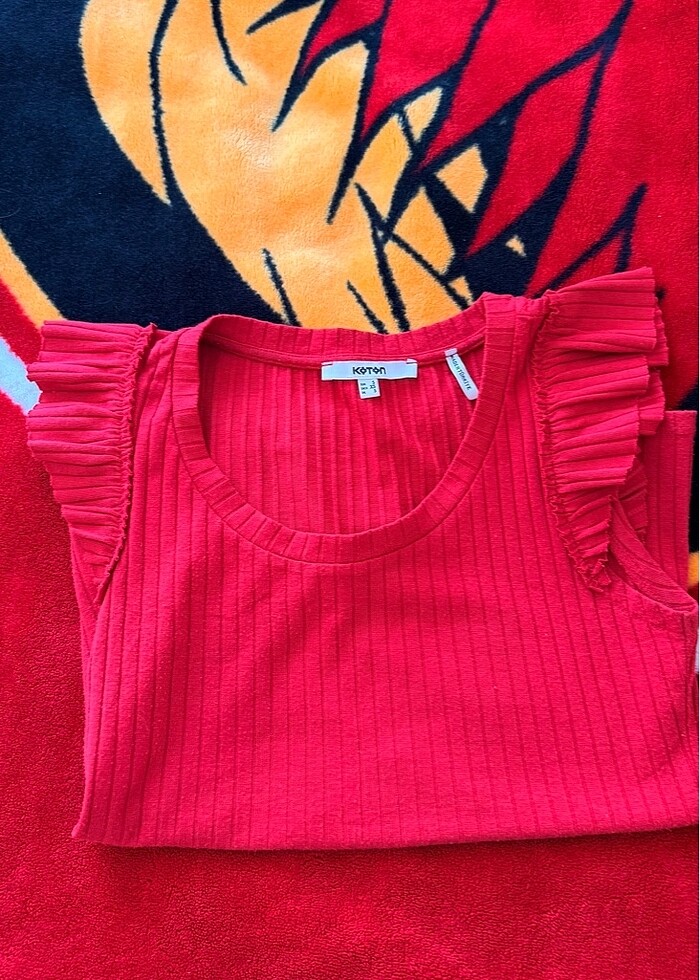 Koton kırmızı fırfırlı sıfır kol body - Görsel 5