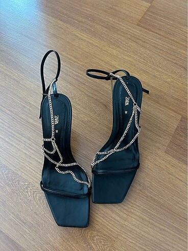 Zara Zara 38 siyah topuklu ayakkabı