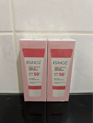 Sinoz Pink Touch SPF 50 Ton Eşitleyici Güneş Kremi