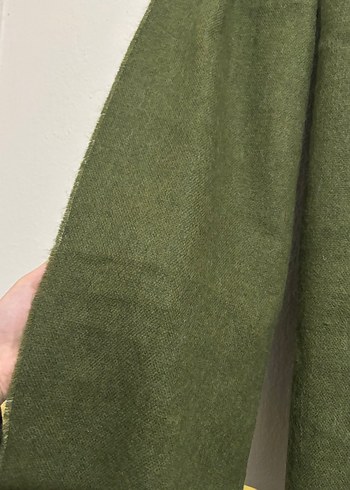 zeytin yeşili püsküllü kaşe şal atkı - Görsel 2