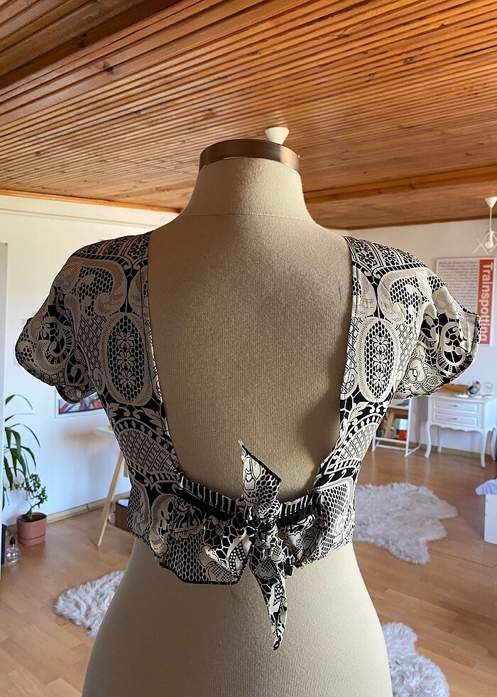 Özel tasarım crop top - Görsel 4