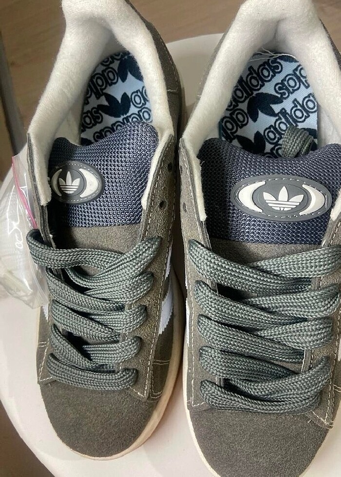 Yenı etıketlı renk ve beden secınız - Görsel 4