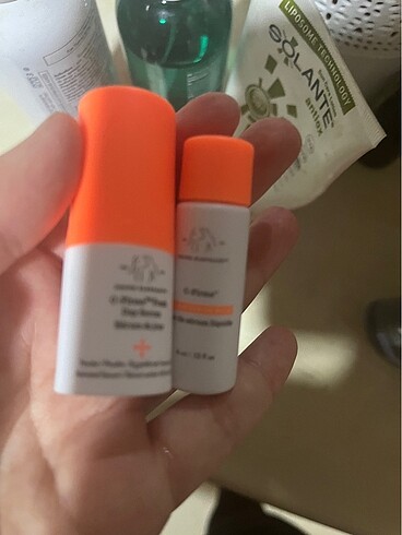  Beden Drunk elephant serum