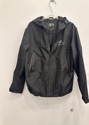 Siyah Kapüşonlu Erkek çocuk Rüzgarlık Zara marka 8-9 yaş