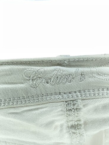 30 Beden beyaz Renk Colin's Jean / Kot %70 İndirimli.