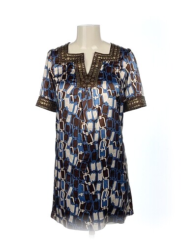 PreLoved Kısa Elbise %70 İndirimli.