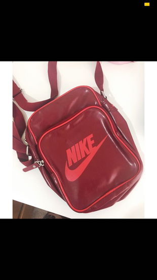 Nike küçük çanta