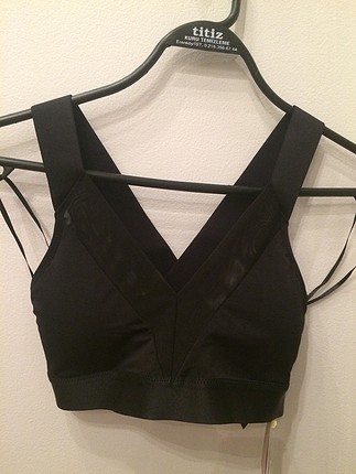 H&M spor büstiyer