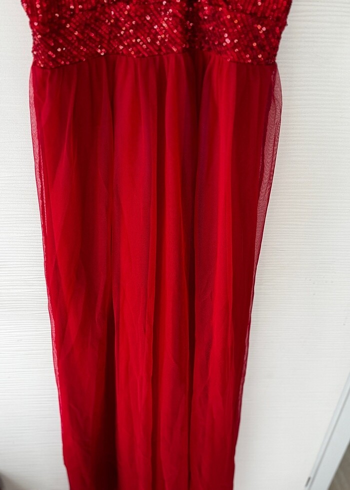 Kırmızı elbise - Görsel 3