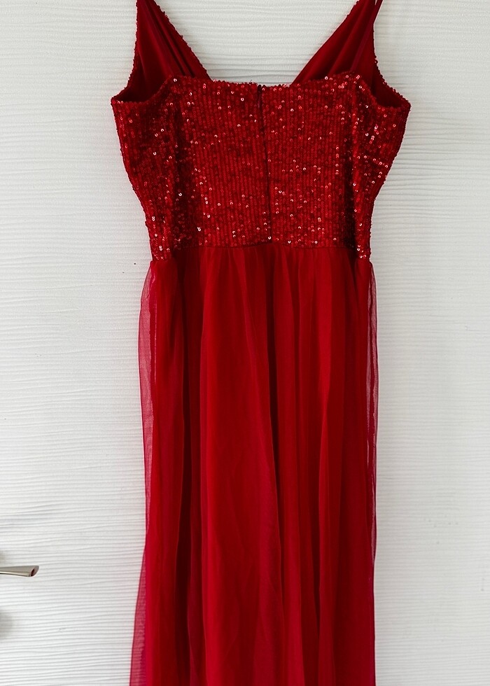 Kırmızı elbise - Görsel 5