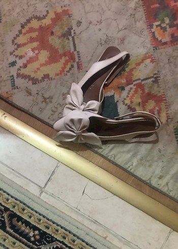 Diğer Beyaz Fiyonklu Kadın Sandalet