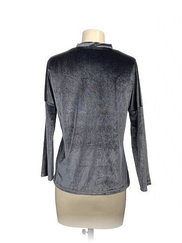 m Beden PreLoved Bluz %70 İndirimli.