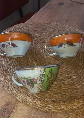 Pastel Renkli Vintage Çay Fincanları