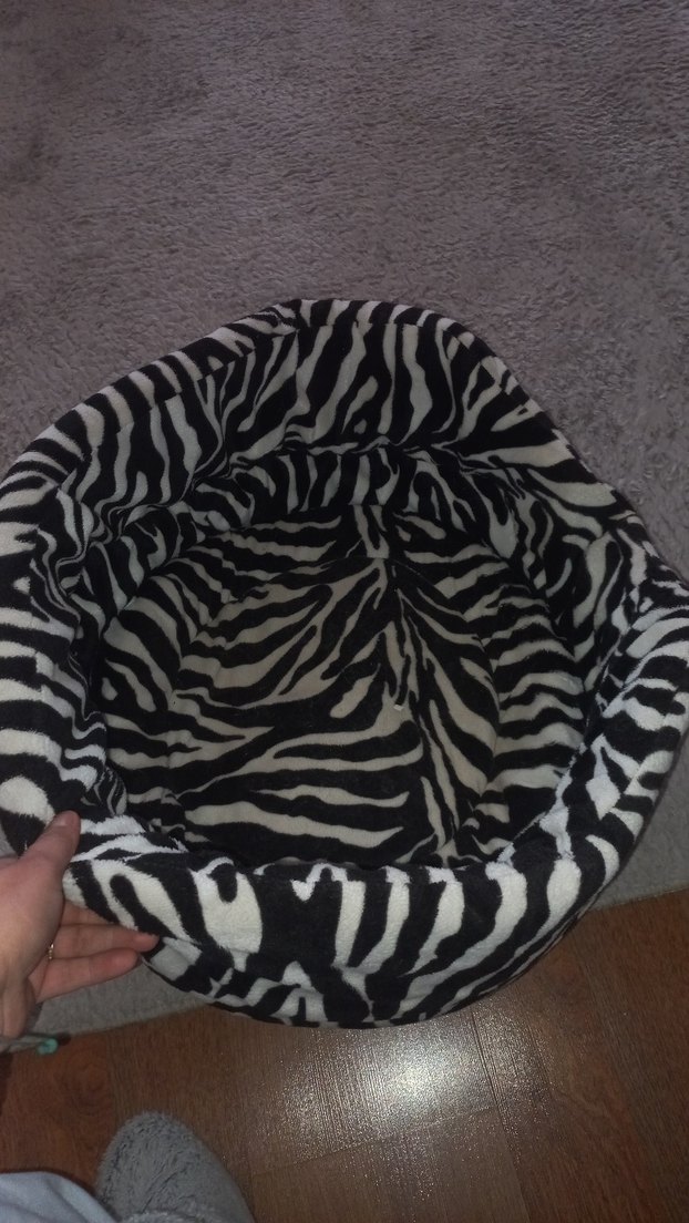 Gri Zebra Desenli Kedi Yatağı - Görsel 2