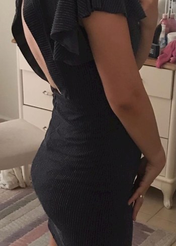 V Yaka Siyah Triko Midi Elbise - Görsel 2