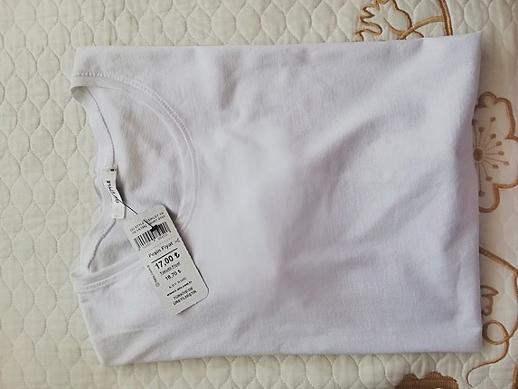 beyaz uzun tshirt