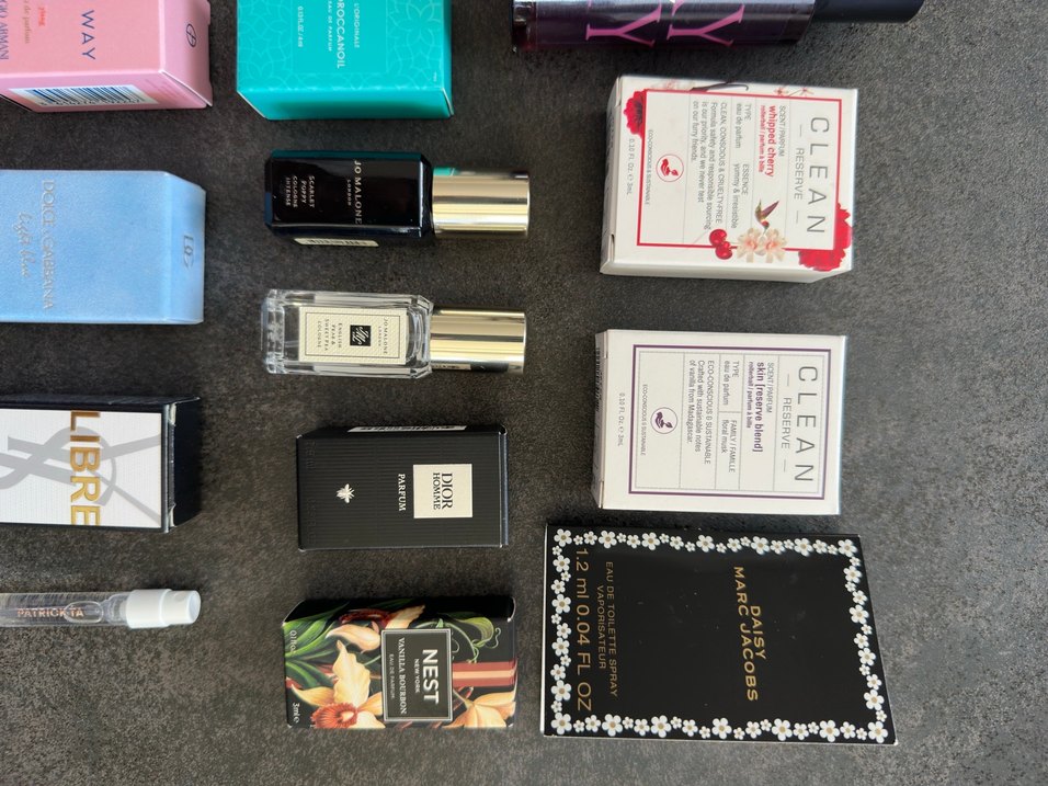 Victoria's Secret Very Sexy Kadın Parfümü - Görsel 3