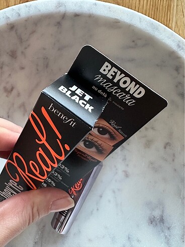 Benefit Cosmetics Benefit they?re real mascara rimel