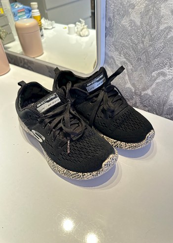 Skechers Skechers Siyah Yılan Desenli Kadın Spor Ayakkabı