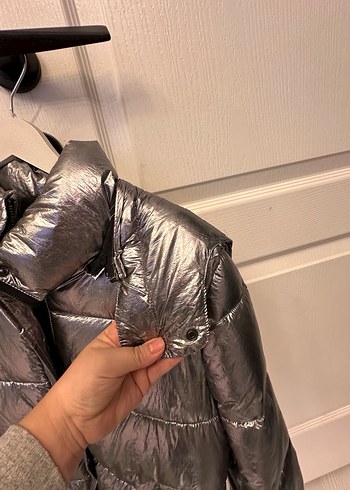 Kadın Gri Metalik Kemerli Kışlık Mont - Görsel 9