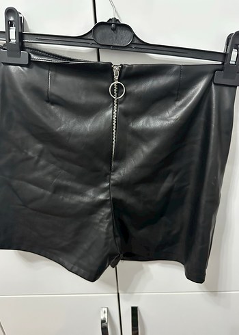 Kemer Detaylı Siyah Deri Mini Şortlu etek - Görsel 6